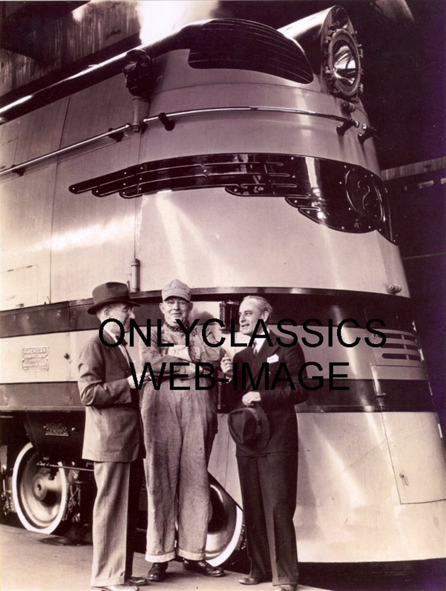 1935 MILWAUKEE ROAD HIAWATHA STREAMLINER CHICAGO UNION STATION TRAIN 8X10 PHOTO
