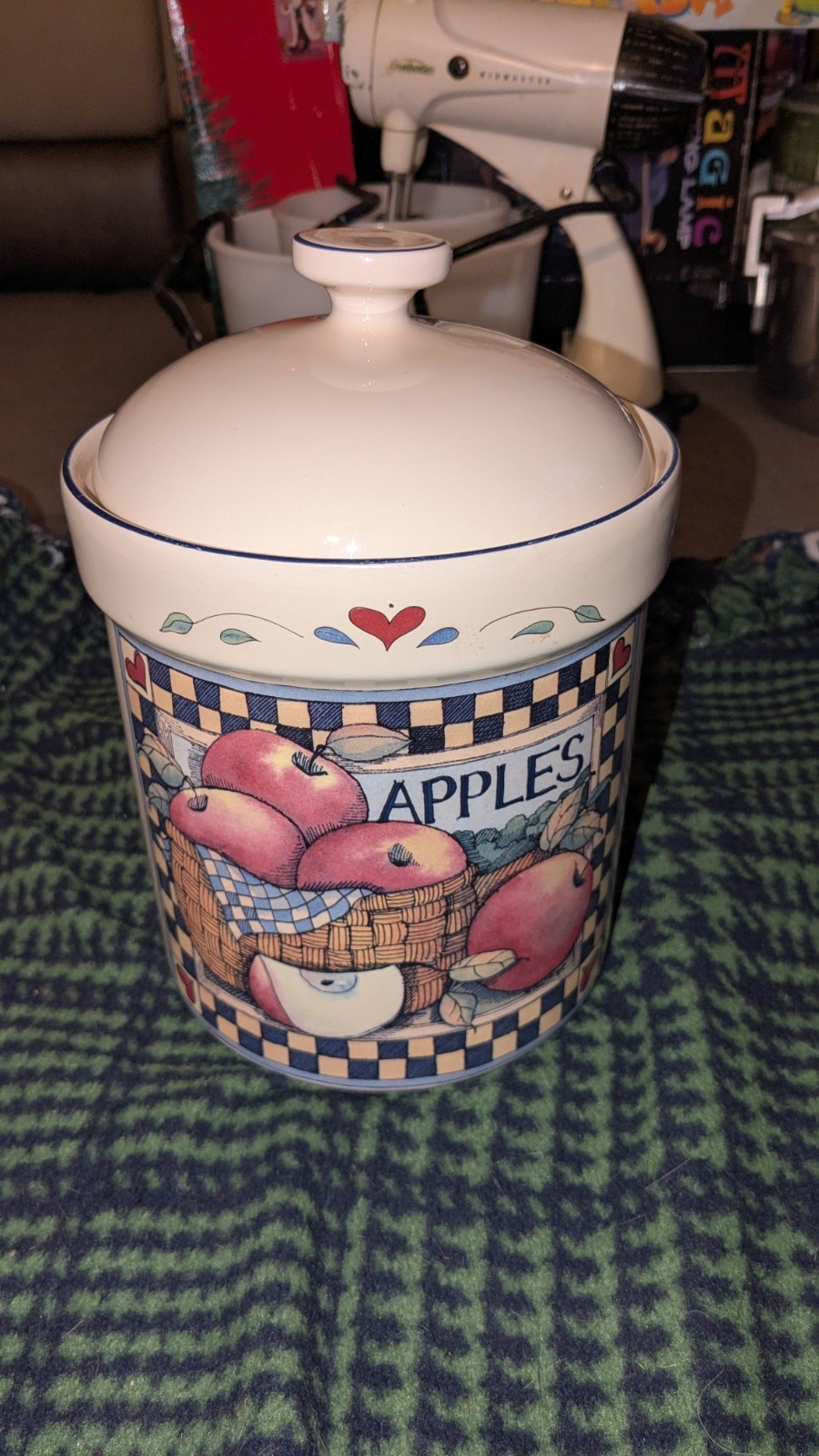 Vintage Susan Winget Apples Canister w/Lid  90\'s New Replacement 9.5\
