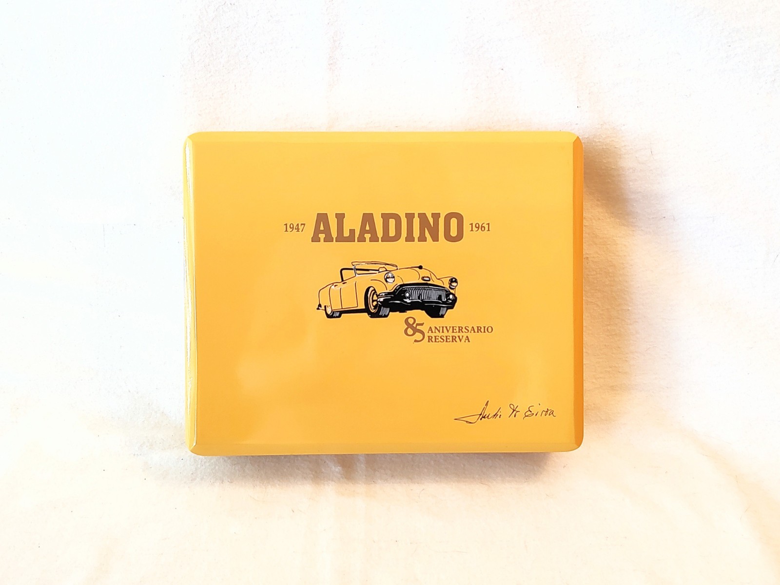 SUNNY YELLOW Aladino 85 Aniversario Reserva 52 x 6 Empty Wood Cigar Box Car