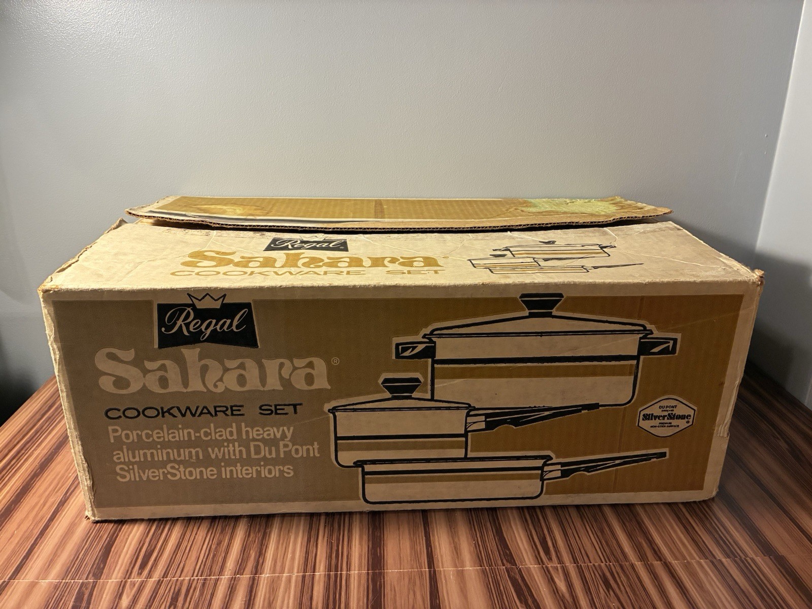 Vintage Regal Sahara 7-piece Cookware Set W/ DuPont SilverStone New Open Box