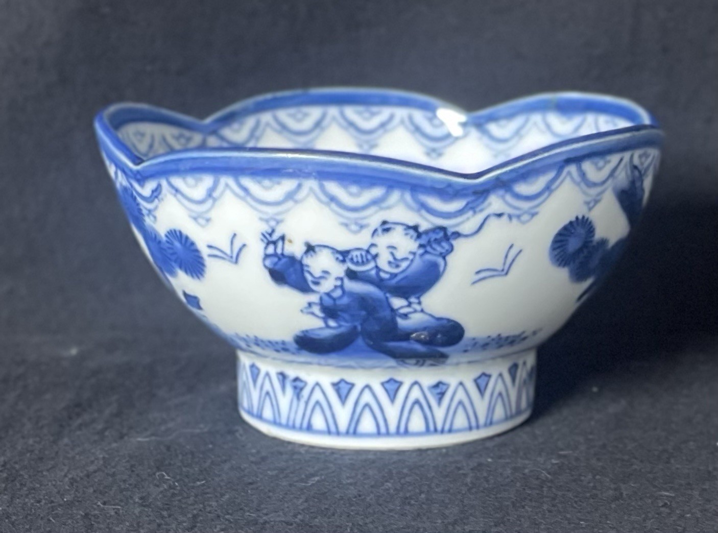 Vintage Nabeshima Ware 2 Karako Boys Blue White Porcelain Bowl Signed Imari 4.5”