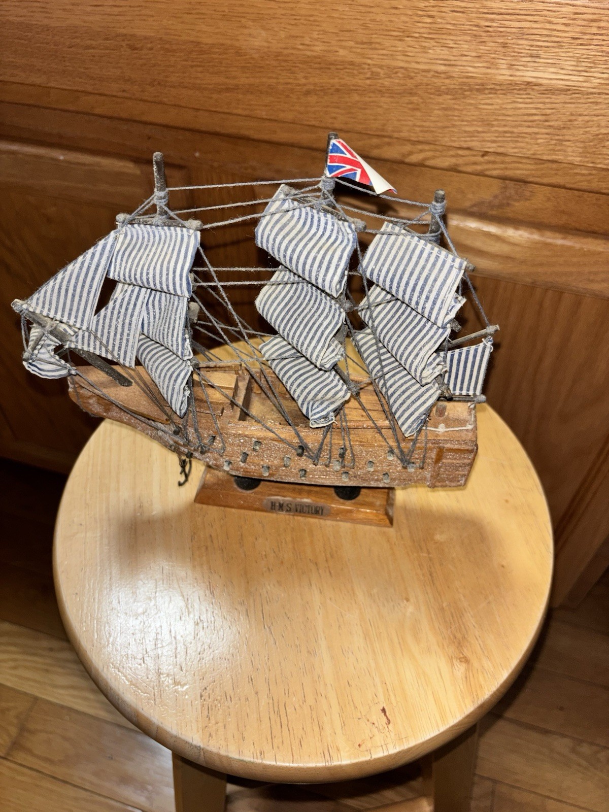Vintage Heritage Mint H.M.S. Victory HAND-MADE WOODEN REPLICA SAILING