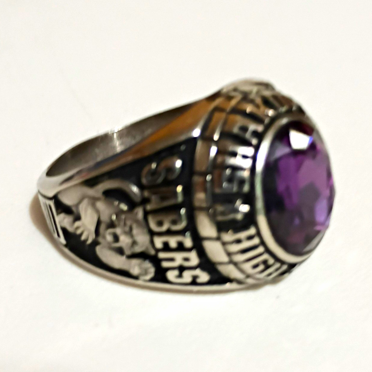 Jostens 2011 School Class Ring Purple Stone \