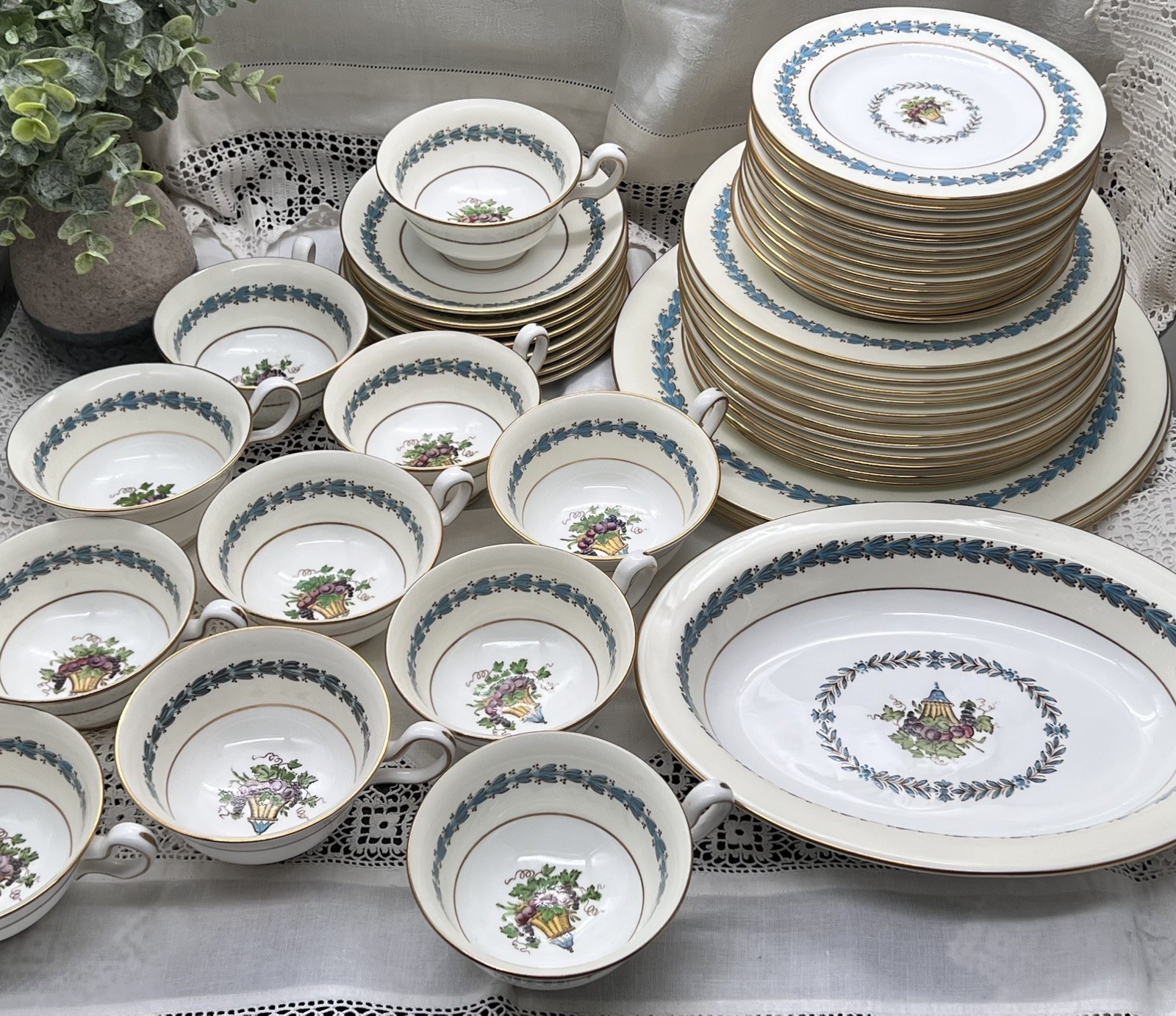 Wedgwood Appledore 48 Piece Set # W3257 Fine Bone China Black & Green Urns