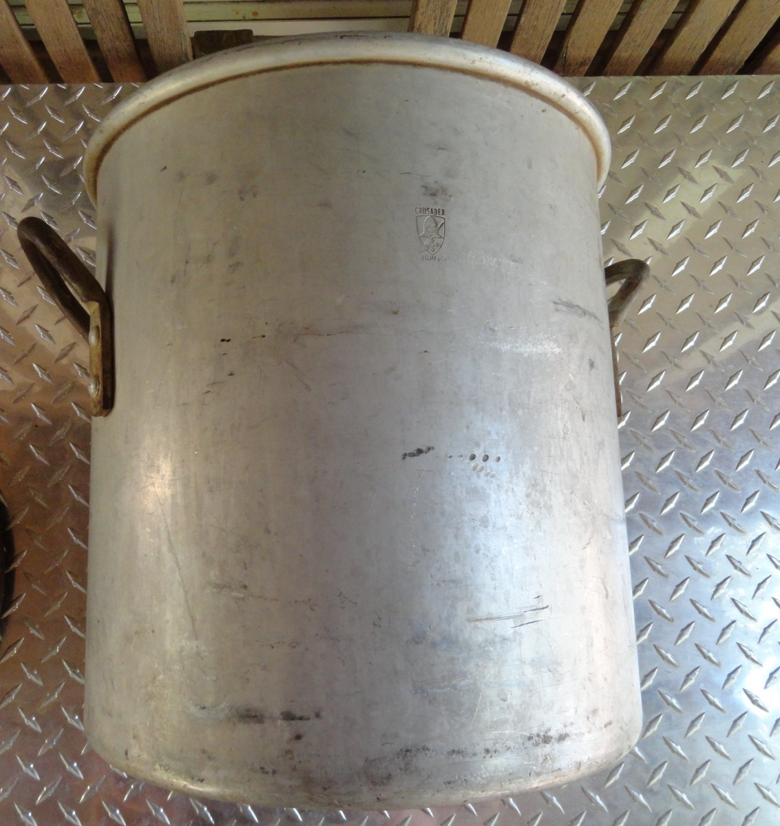 STOCK POT HEAVY ALUMINUM VINTAGE CRUSADER L&G MFG. COMPANY 24 QT  13\