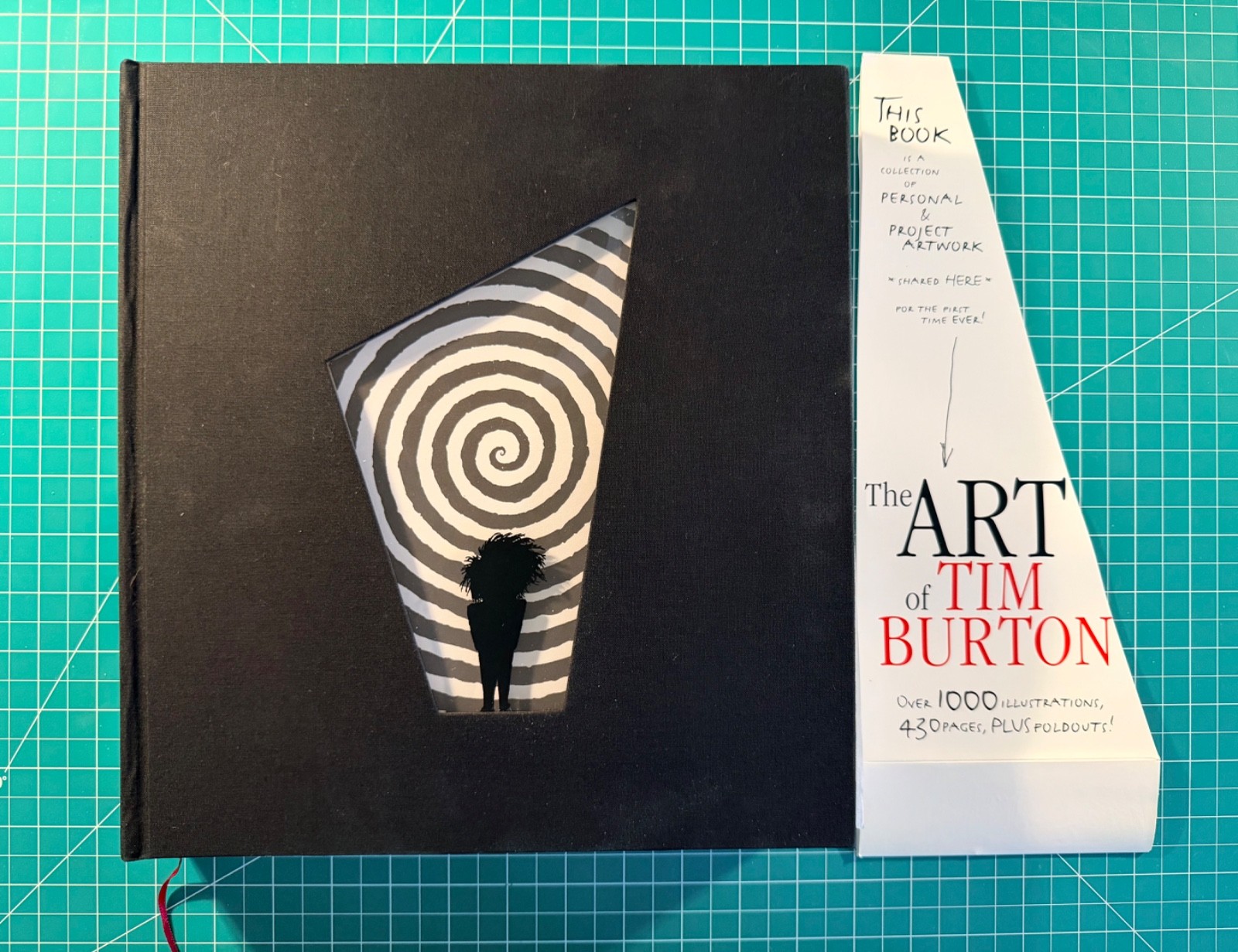 THE ART BY TIM BURTON BY LEAH GALLO OVER 1000 ILLUSTRATIONS HARDCOVER 2009