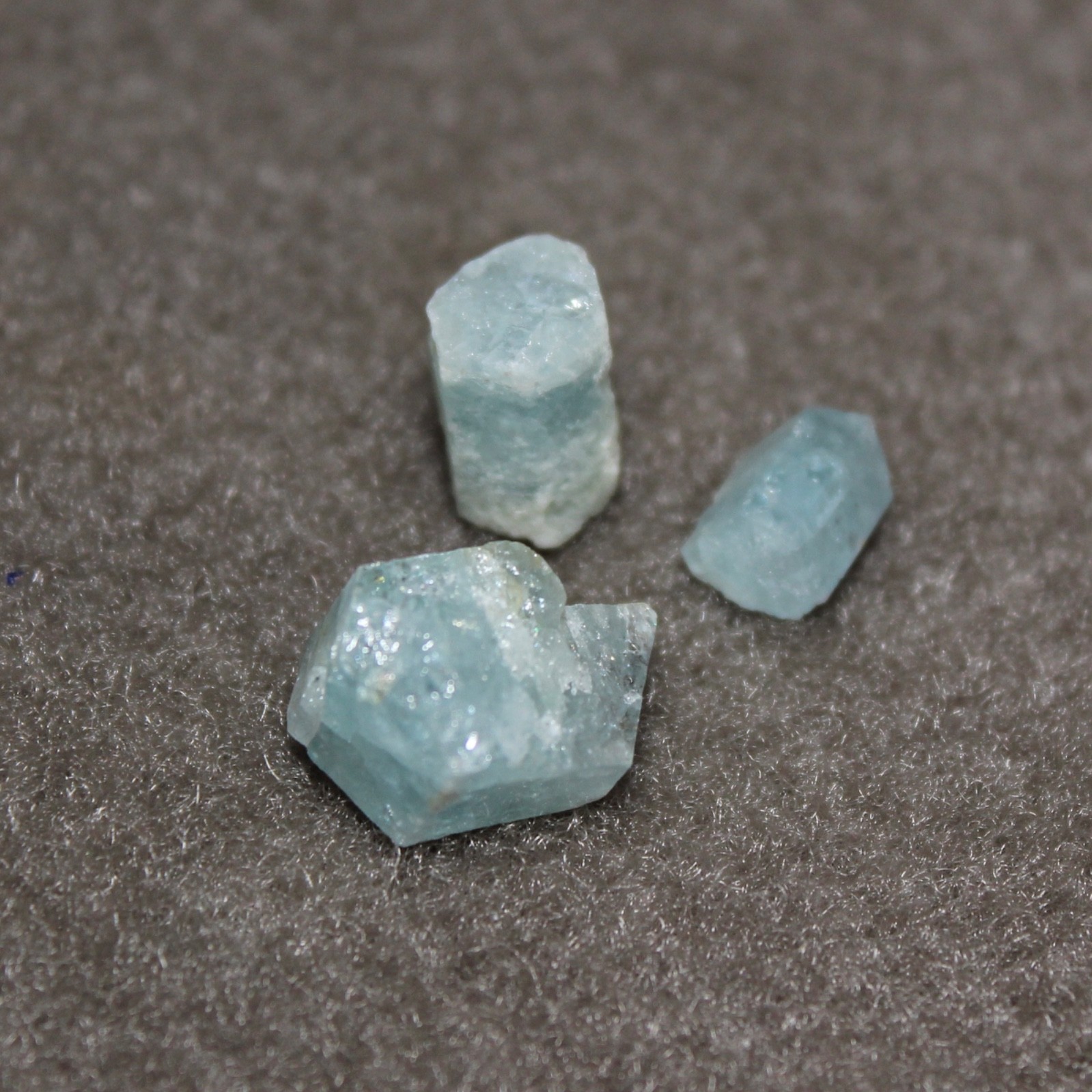AQUAMARINE. (3) pcs. Songo Pond Quarry, Albany, Oxford Co. Maine #5054