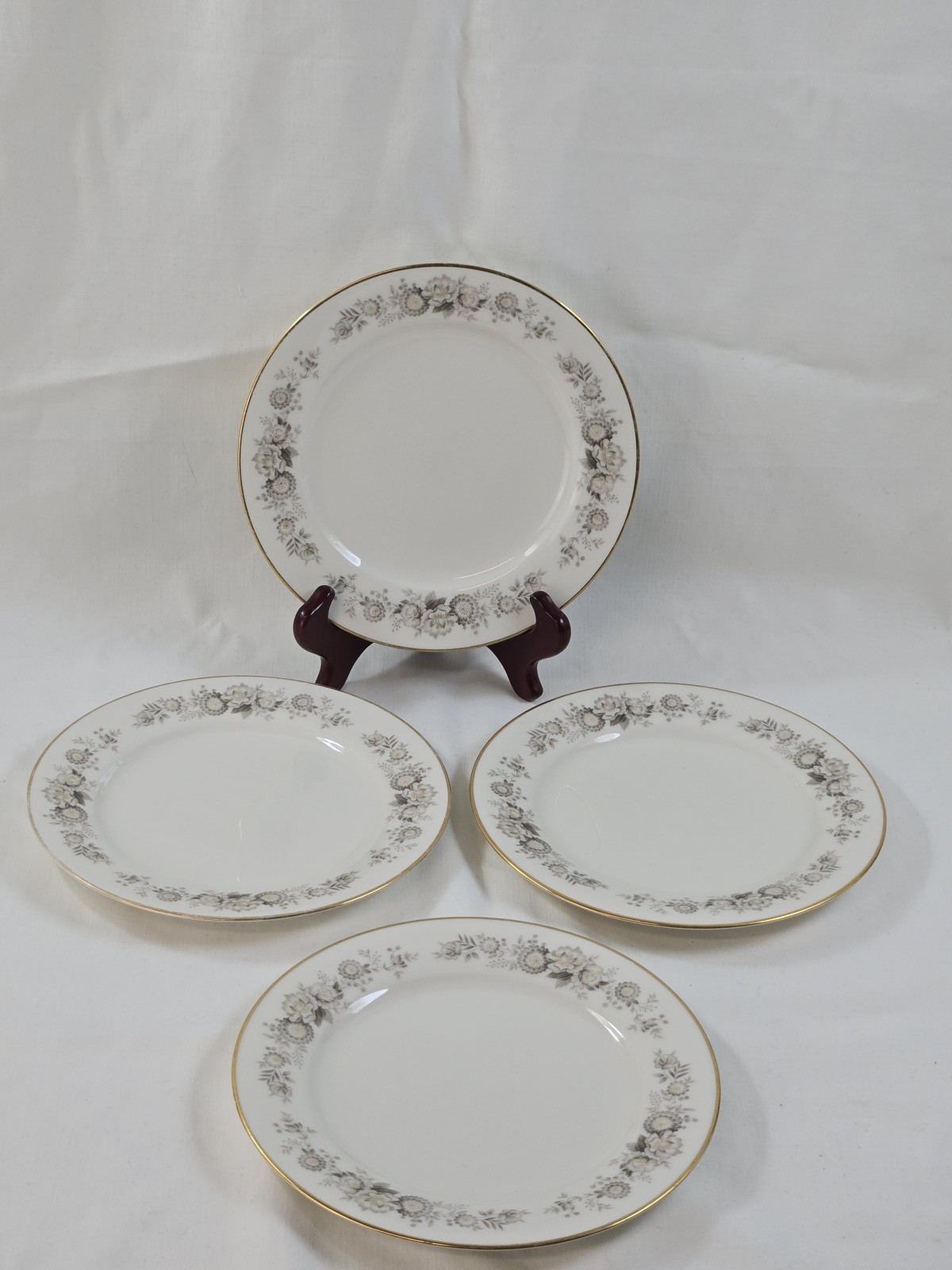 Noritake Ivory China Virginia 7564 Salad Plates Set of 4 Gold Trim Floral 8.25\