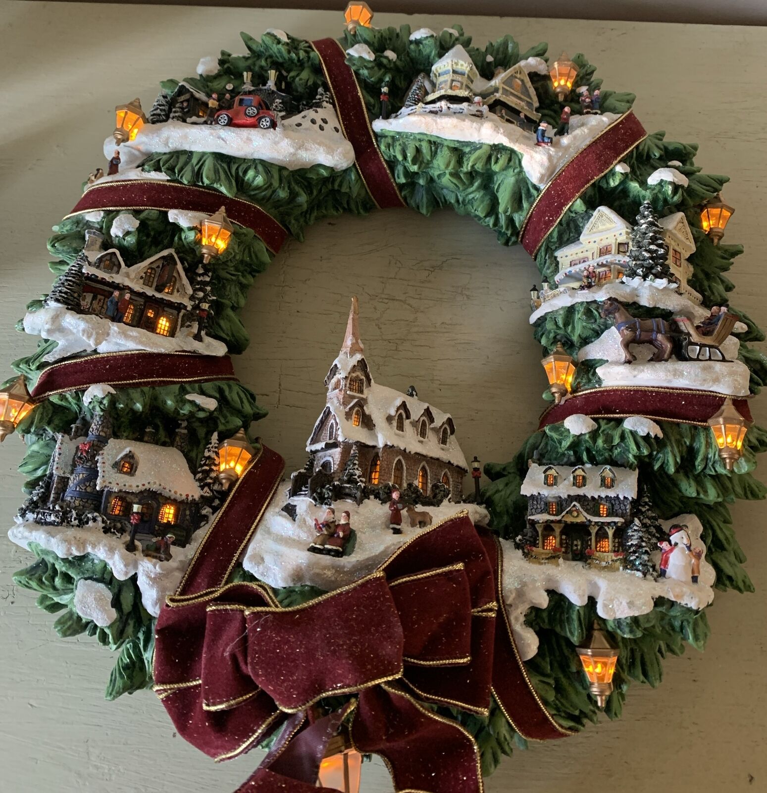 Thomas Kinkade Christmas Village Wreath Hamilton Lighted 16” Works
