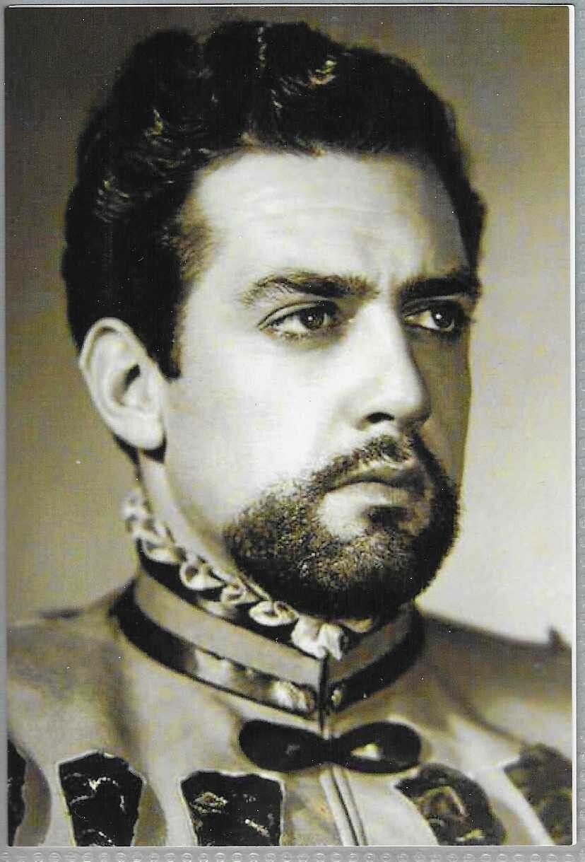 American Actor Raymond Burr  Re-Print #CCC 4x6