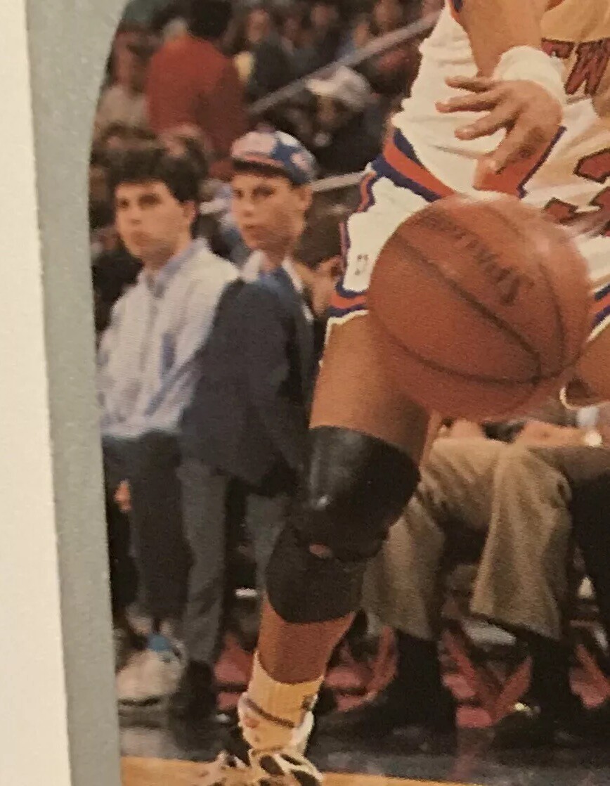 Menendez Brothers In Background Mark Jackson 1990 NBA Hoops #205 Knicks 👀
