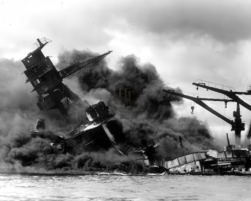 Pearl Harbor USS Arizona Sinking 13x19 Photo Print WW2 World War II HT4136955