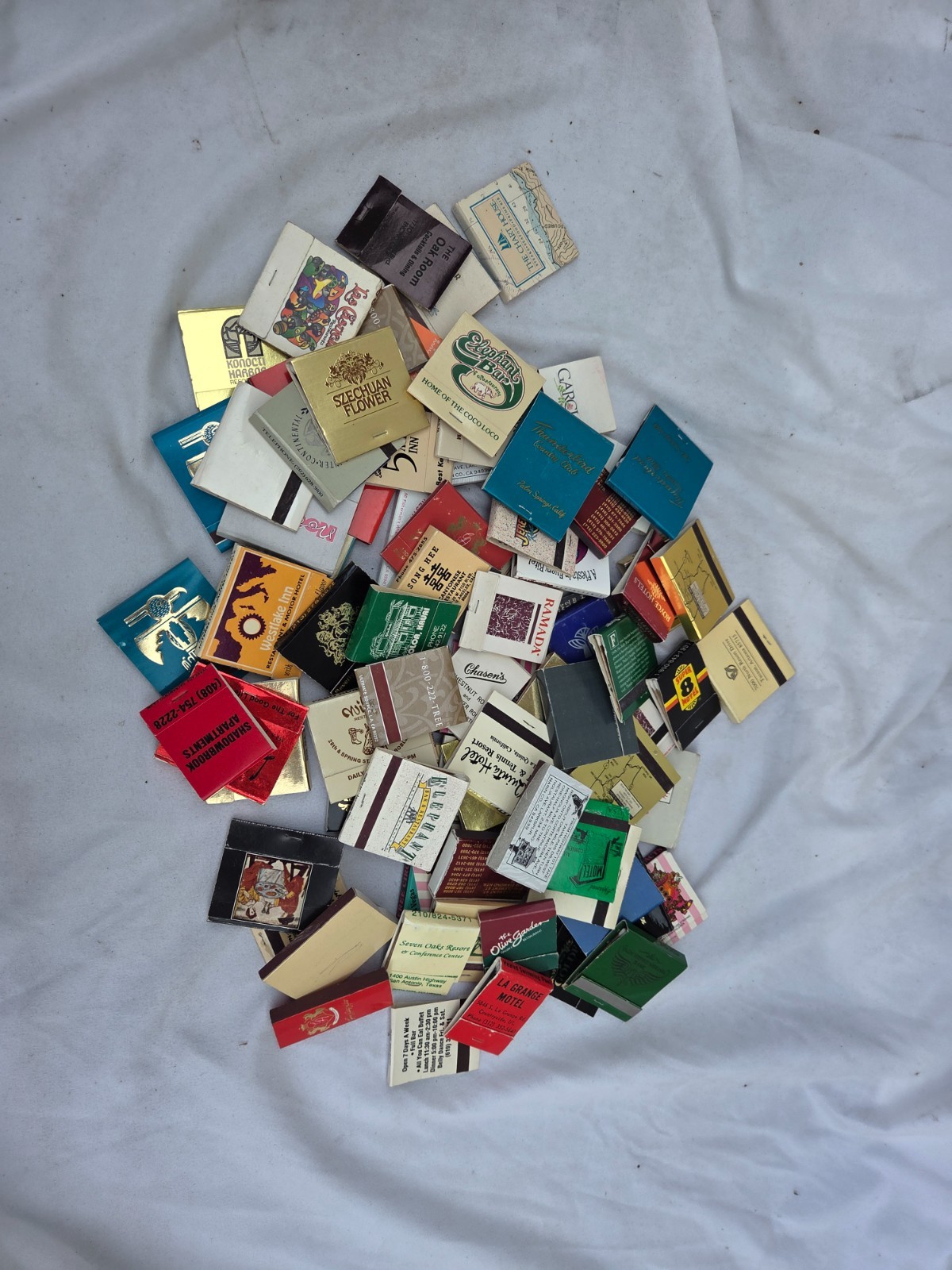 Lot of 80+ Vintage Matchbooks Las Vegas, palm springs, Santa Barbara, paso ++