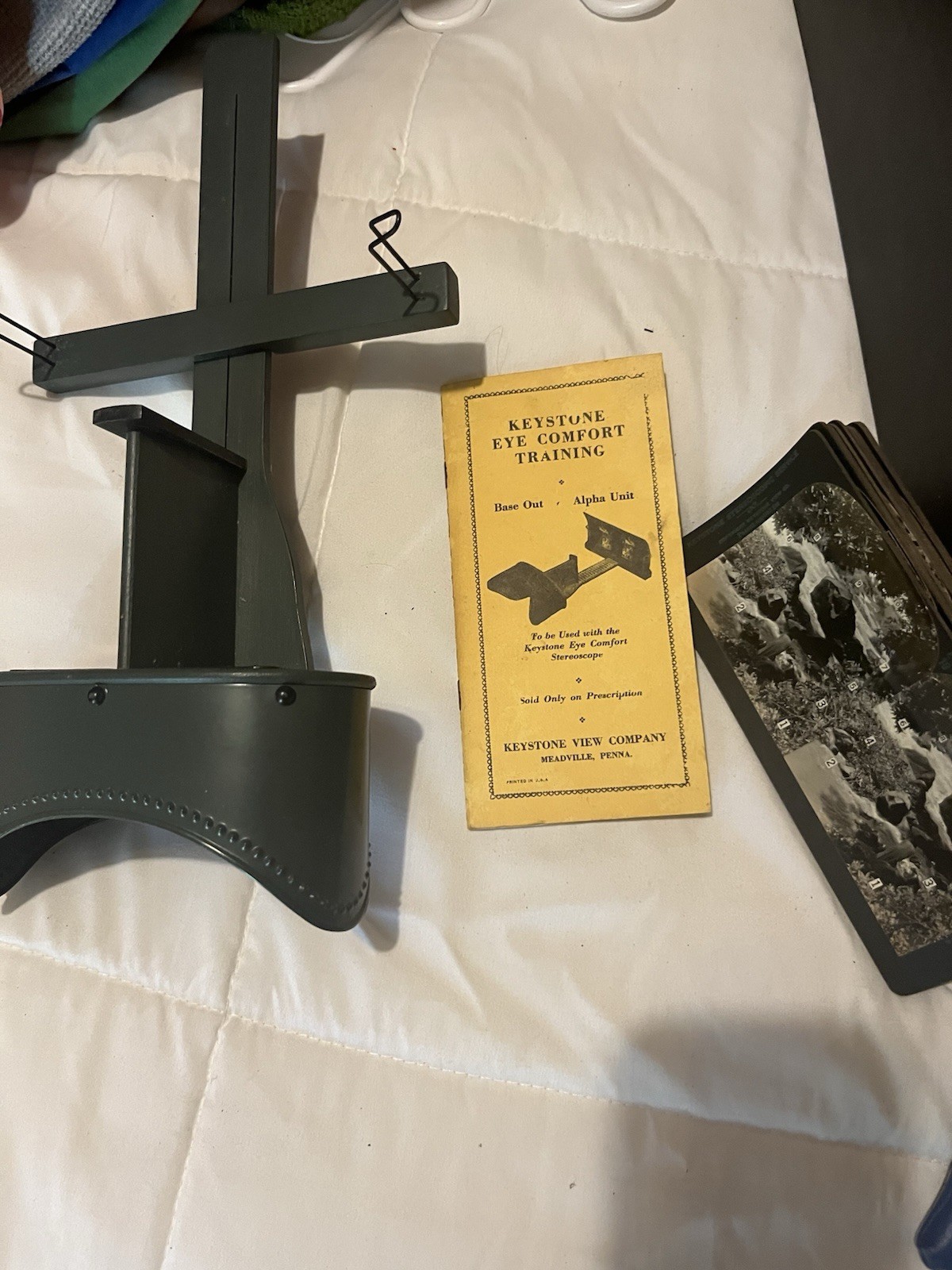 Keystone View Co. No. 35 Eye Comfort Stereoscope Set Alpha-Base Out Unit, 5 pins Keystone View Co. No. 35 Eye Comfort Stereoscope Set Alpha-Base Out Unit, 5 pins