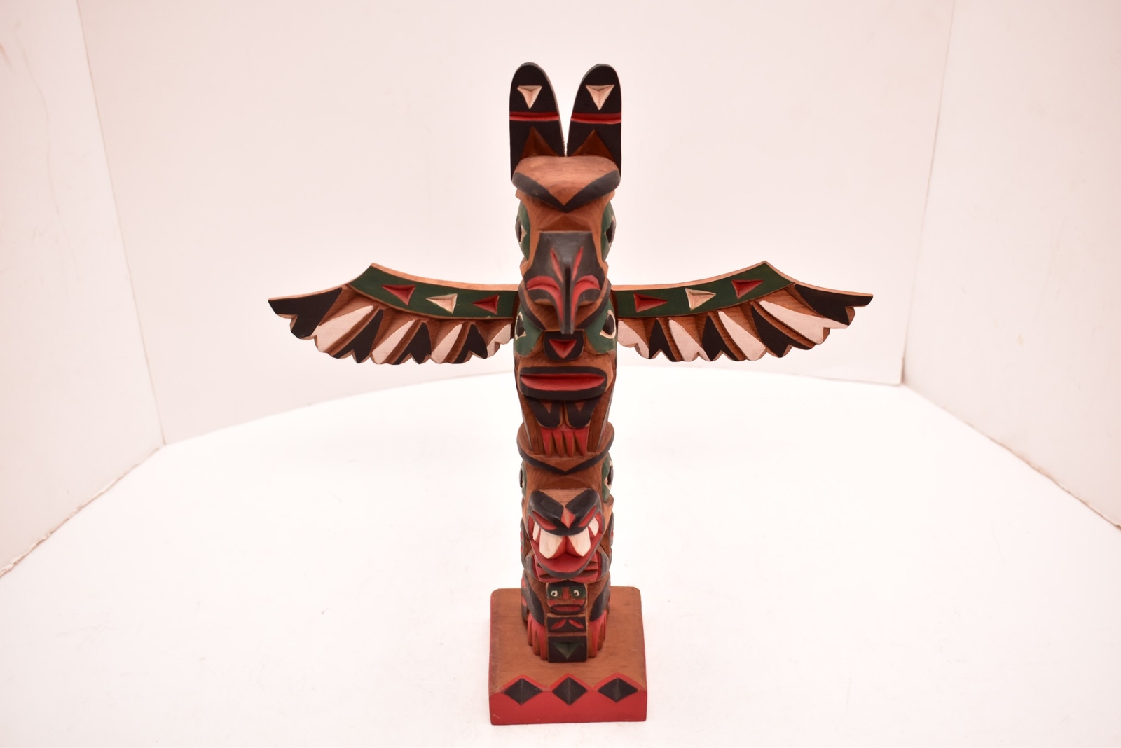 SIGNED Bill Kuhnley Inuit Totem Pole Northwest Coast Carved Wood 11.75” Vtg Bird