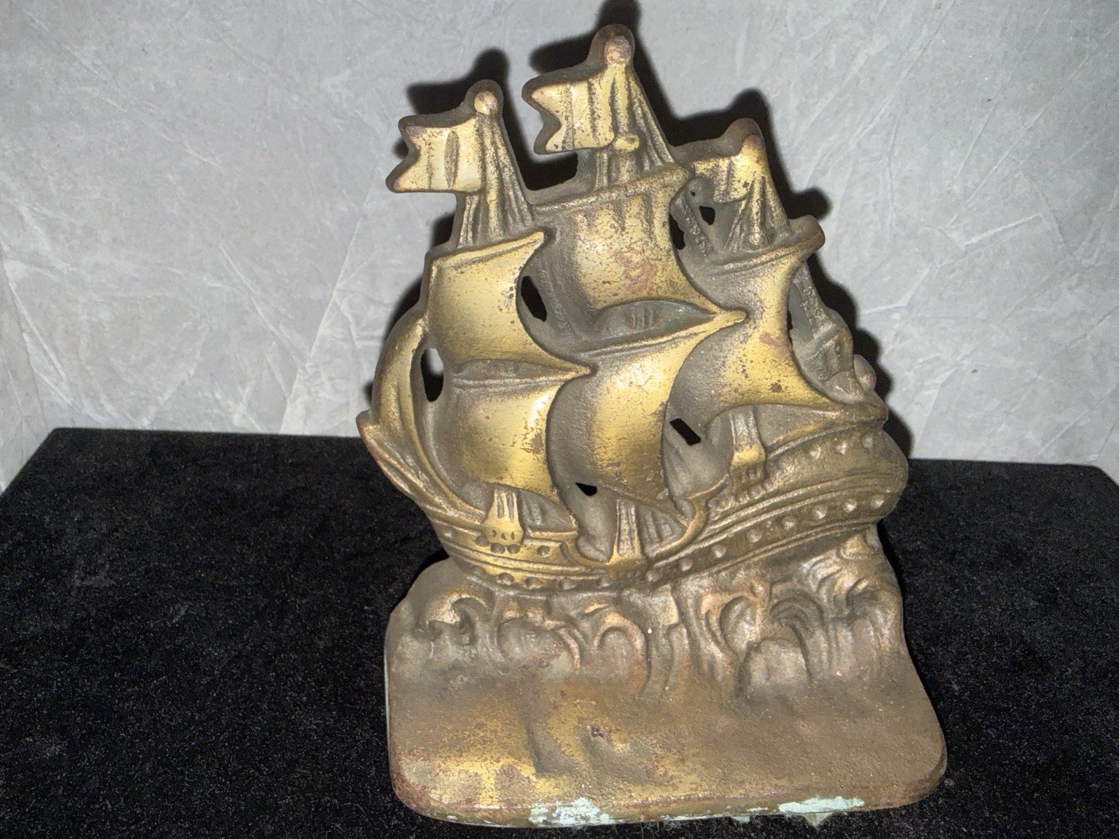 Vintage Cast Iron Pirate Ship/Galleon Bookend By Hubley Manufacturing 1920-1930
