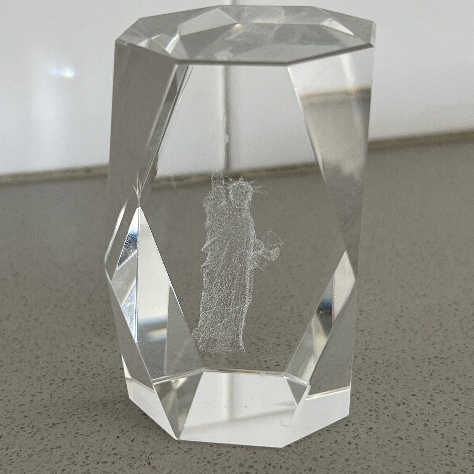 3D Laser Etched Crystal Statue Of Liberty Glass Paperweight Cube Design 3” 1lb