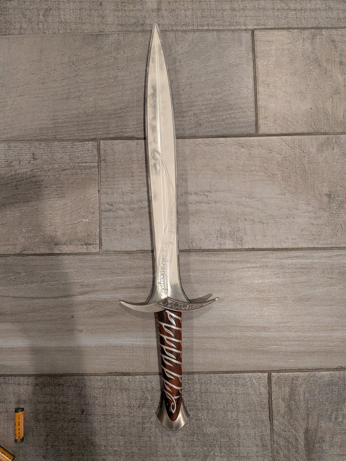 2004 Master Replicas Sting Sword FX Collectible Model LR-200 Lord of the Rings 2004 Master Replicas Sting Sword FX Collectible Model LR-200 Lord of the Rings