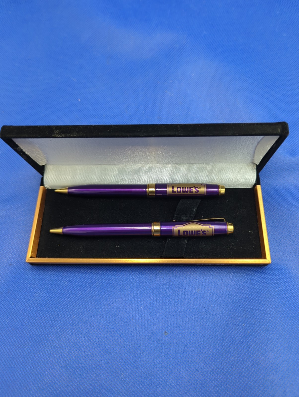 Lowe\'s Pen and Pencil Set Employee 5 Year Anniversary Memorabilia With  Case \'04