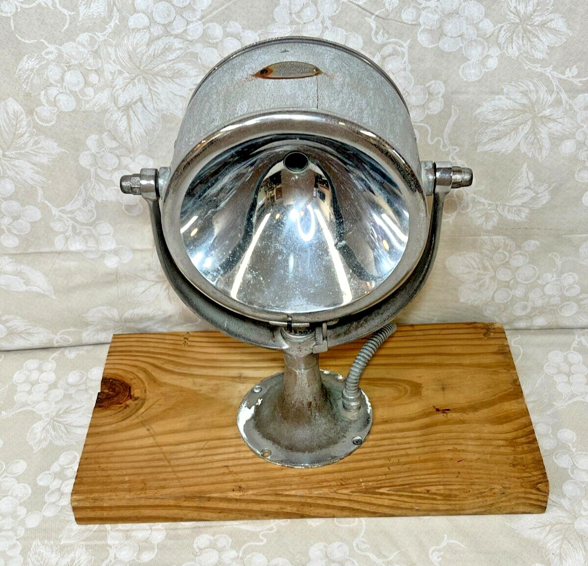 Vintage Chris Craft Yacht Spotlight Half Mile Ray Portable Light Co. Circa 1930s