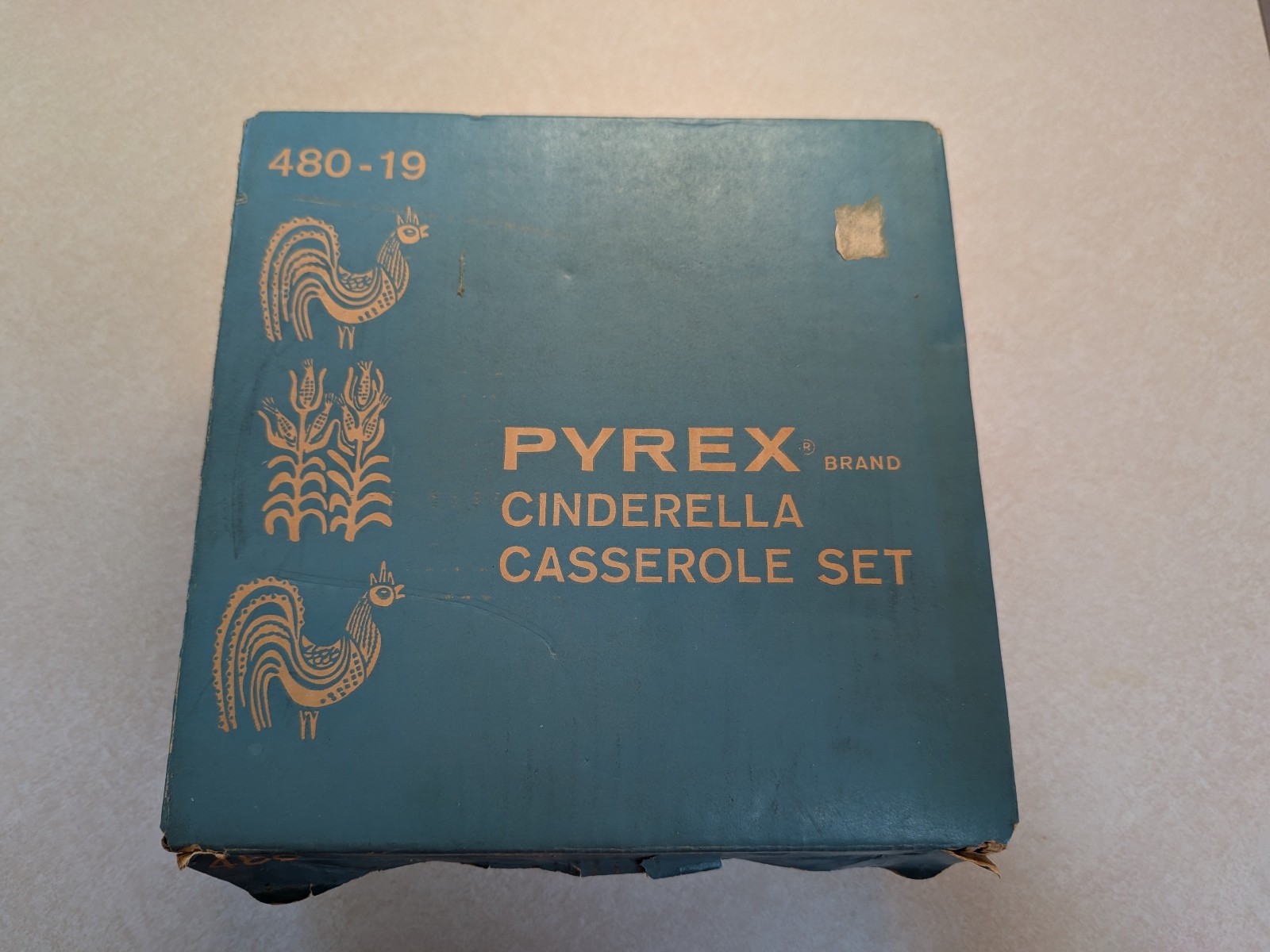 Vintage New in Box Pyrex Brand Cinderella Casserole Set 480-19