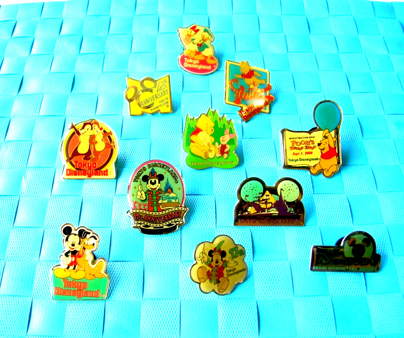 TOKYO DISNEYLAND ASSORTED LOT OF 11 PINS