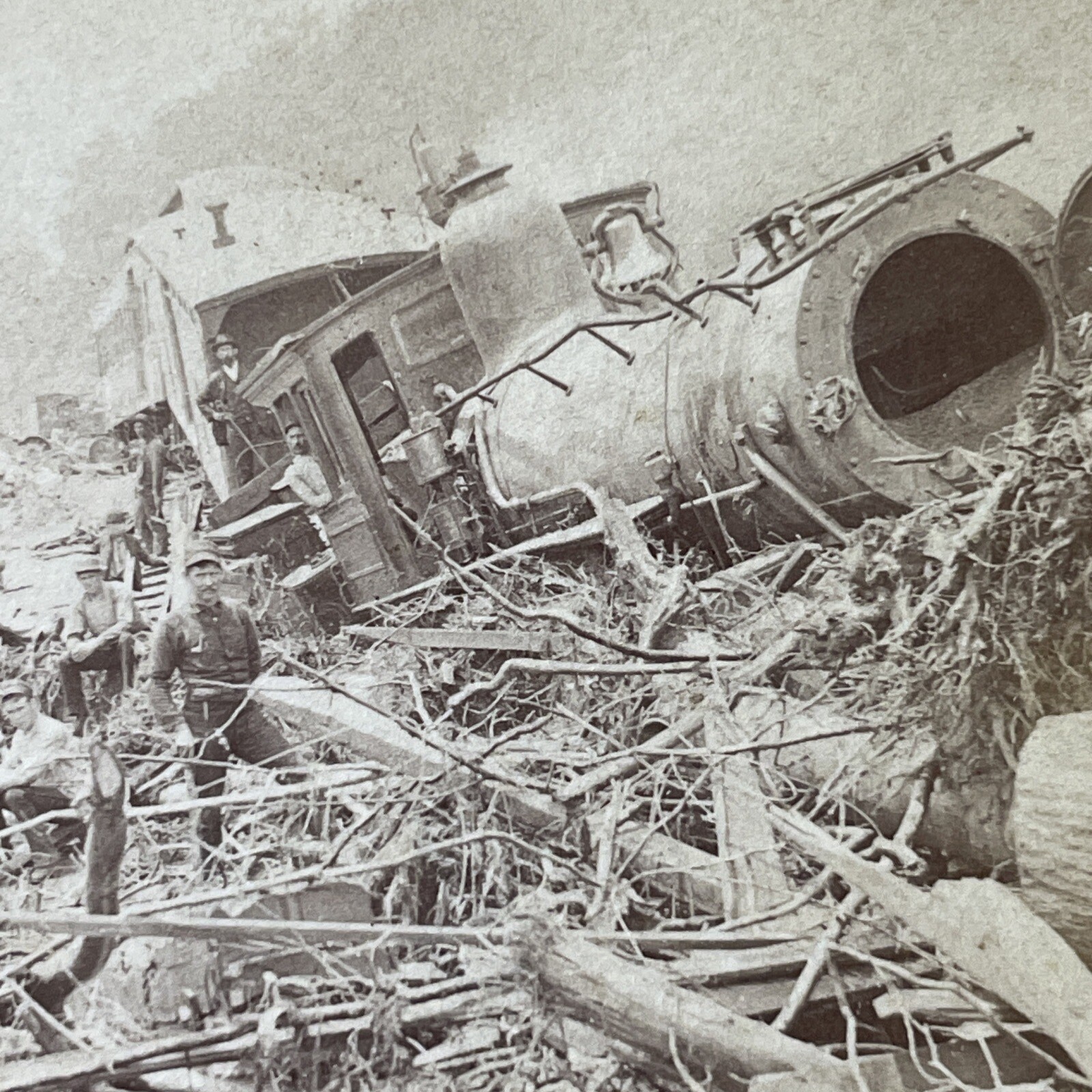 Johnstown Calamity Train Wreck Stereoview Geo. Barker 1889 Railroad PA Johnstown Calamity Train Wreck Stereoview Geo. Barker 1889 Railroad PA