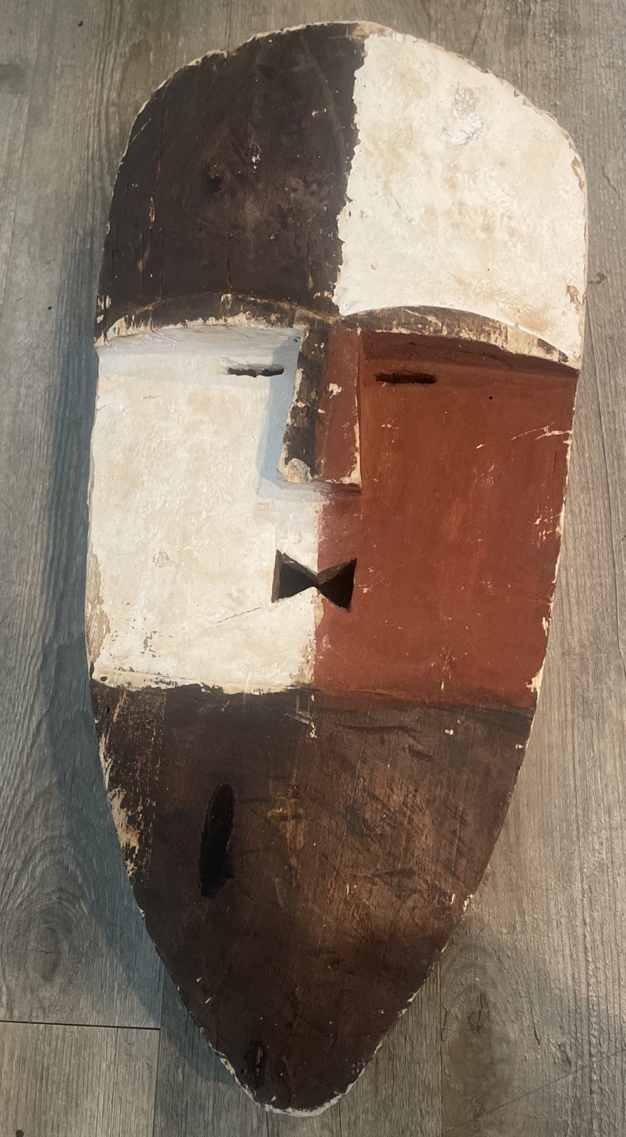 Handmade Carved African tribal Wooden Mask w/White + Red Pigment 20\