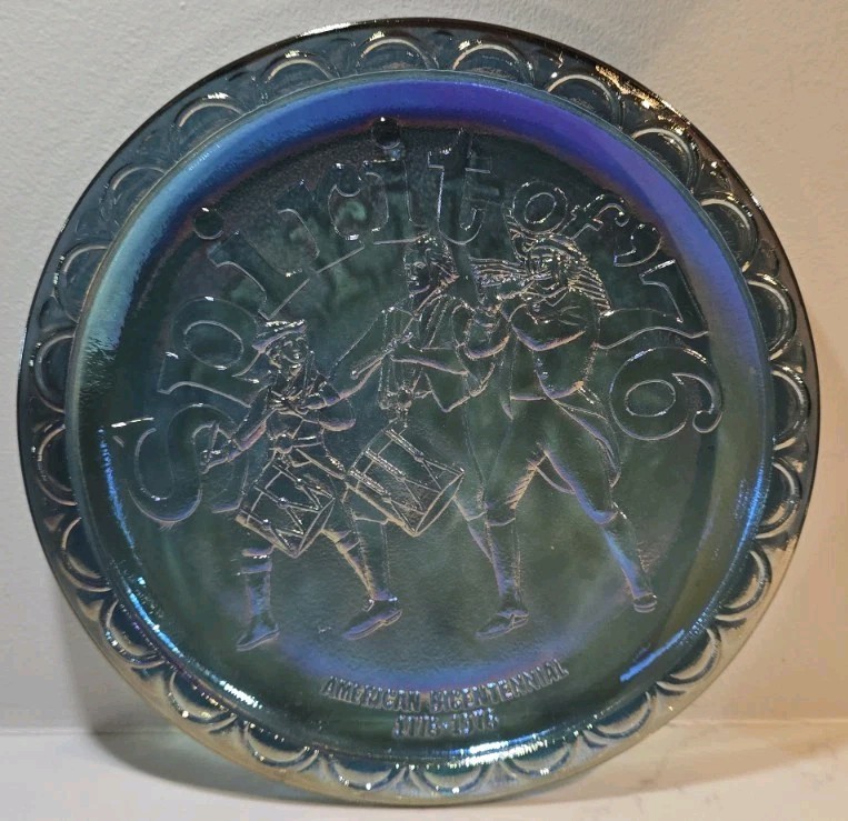 Vintage Indiana Bicentennial 1776-1976 Blue Iridescent Carnival Glass Plate 8\ Vintage Indiana Bicentennial 1776-1976 Blue Iridescent Carnival Glass Plate 8\