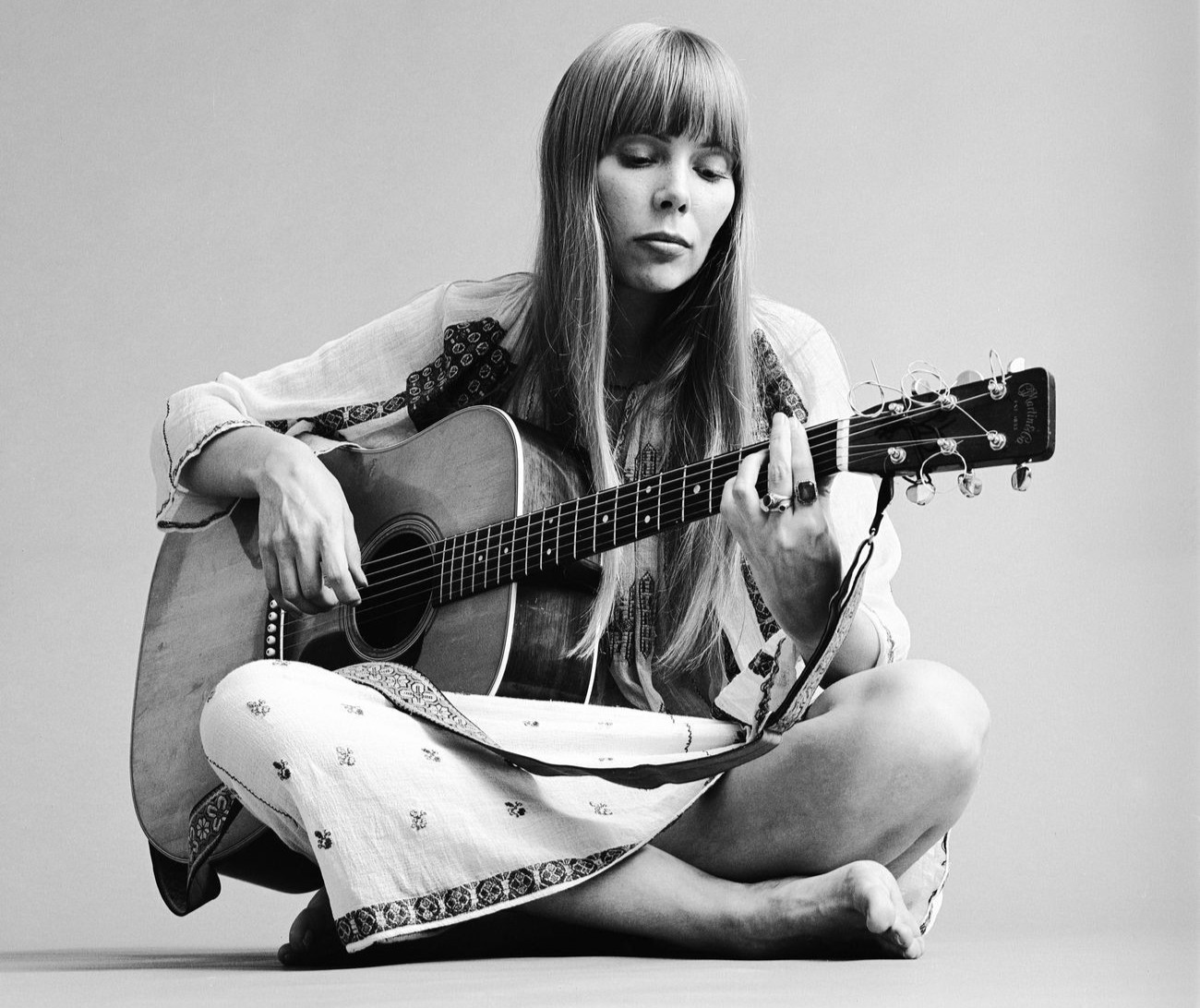 60s Musician Guitarist Joni Mitchell Classic Vintage Poster Photo 24x36 60s Musician Guitarist Joni Mitchell Classic Vintage Poster Photo 24x36