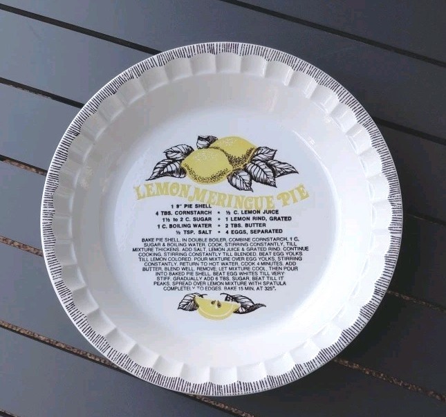 VTG 1982 Lemon Meringue Pie Recipe Dish Brown Scalloped Edge 11” Ceramic USA