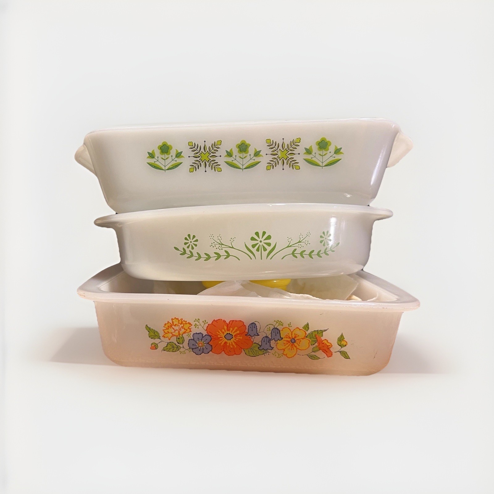 FIREKING-GLASSBAKE-MILKGLASS-VINTAGE RETRO MCM