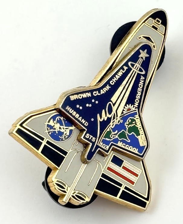 Vtg NASA Space Shuttle Columbia STS-107 Pin Kennedy Space Center Astronauts