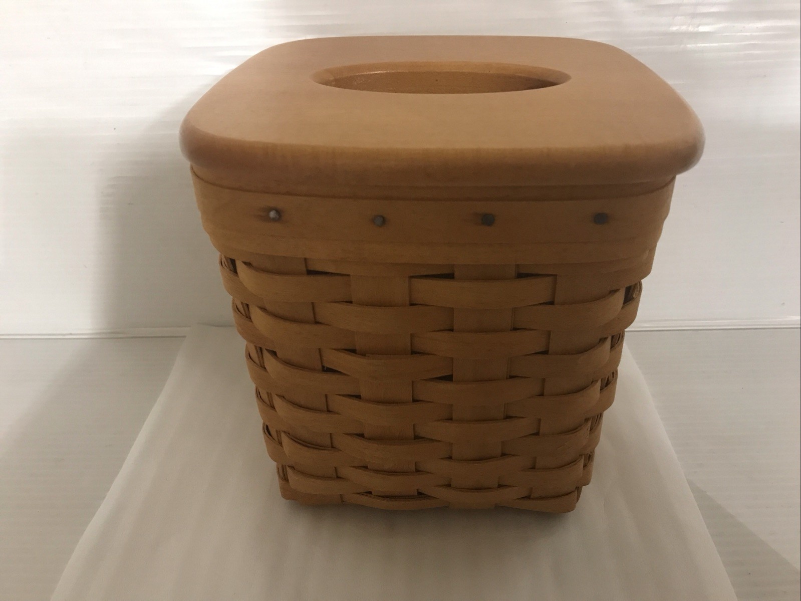 1997 Vintage LONGABERGER Tissue Basket With Lid Used 1997 Vintage LONGABERGER Tissue Basket With Lid Used