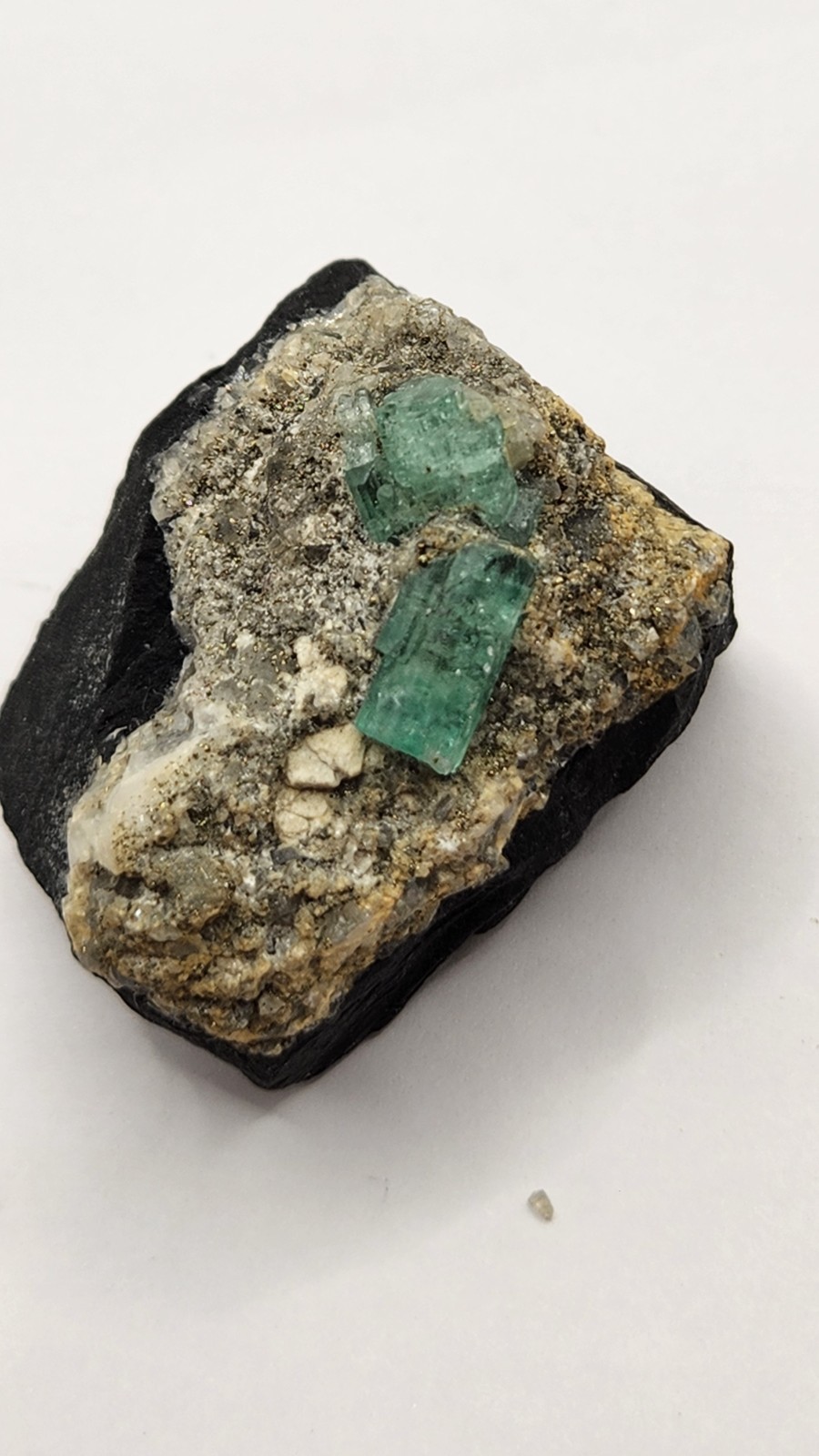 42g Natural Muzo Emerald Matrix Specimen Gem Crystals Pyrite Calcite 36mm