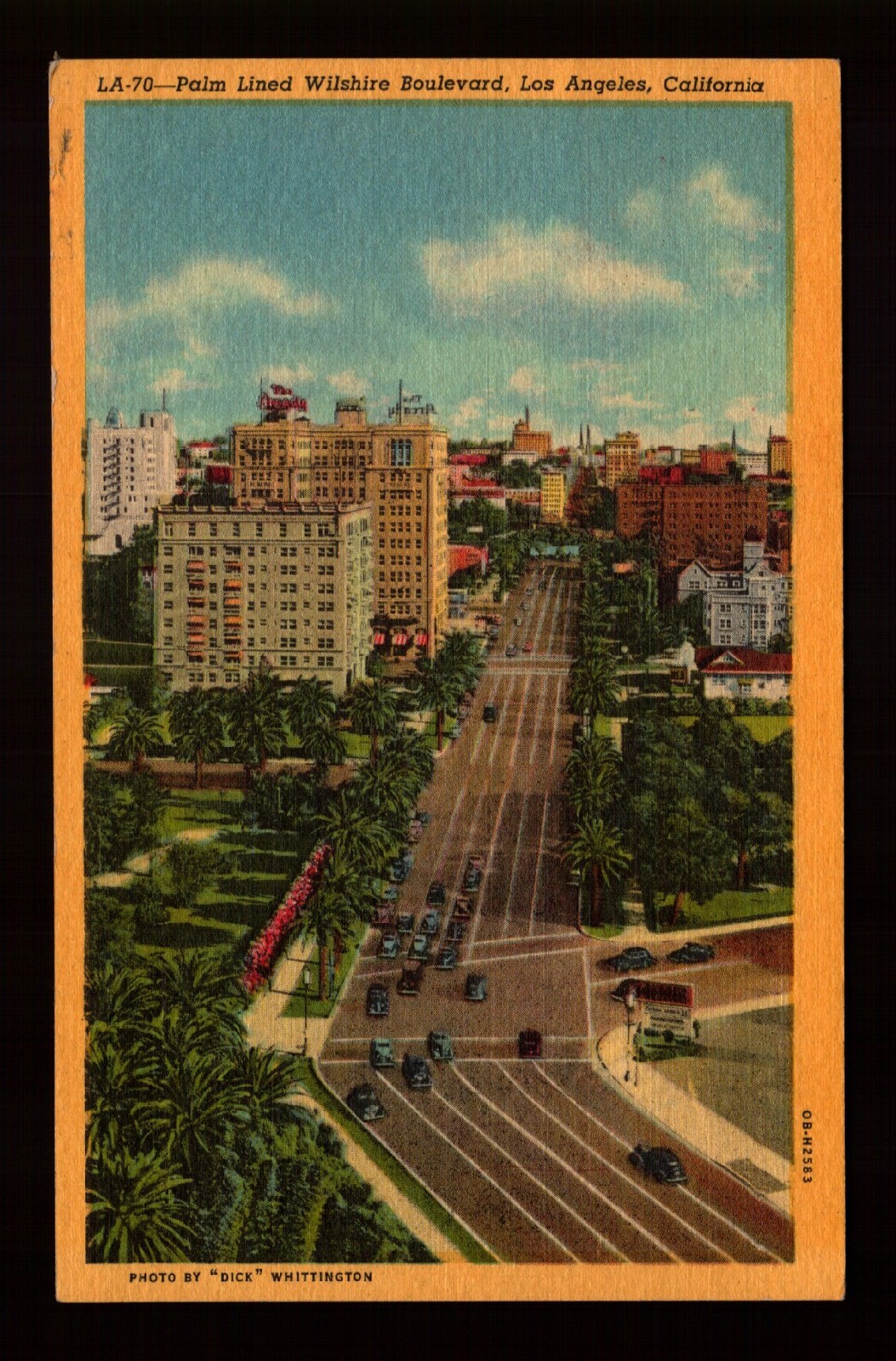 POSTCARD : CALIFORNIA - LOS ANGELES CA - WILSHIRE BOULEVARD LINEN VIEW