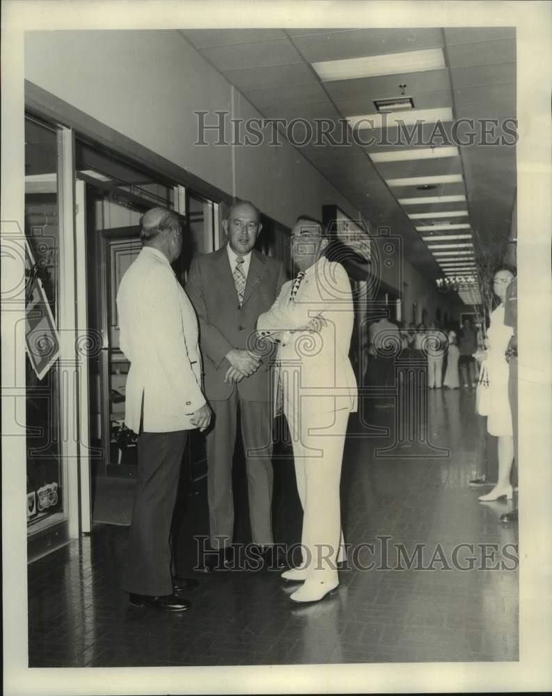 1974 Press Photo Dignitaries at Dedication of Rosedale Mall on Vets Highway
