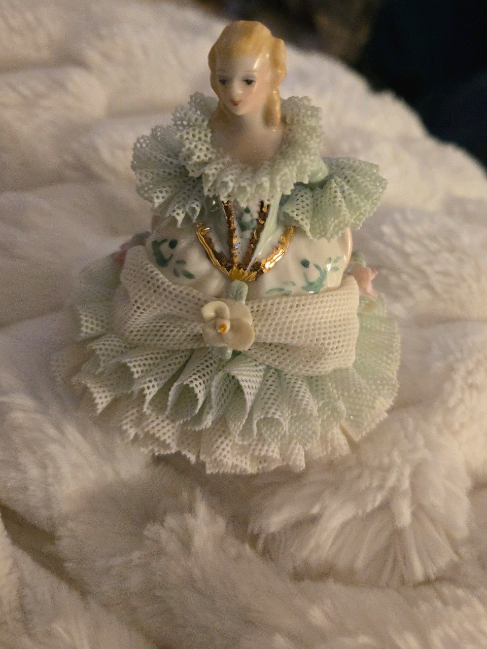 Vintage ~IRISH DRESDEN Alberta Rose Figurine Emerald Collection RARE Vintage ~IRISH DRESDEN Alberta Rose Figurine Emerald Collection RARE