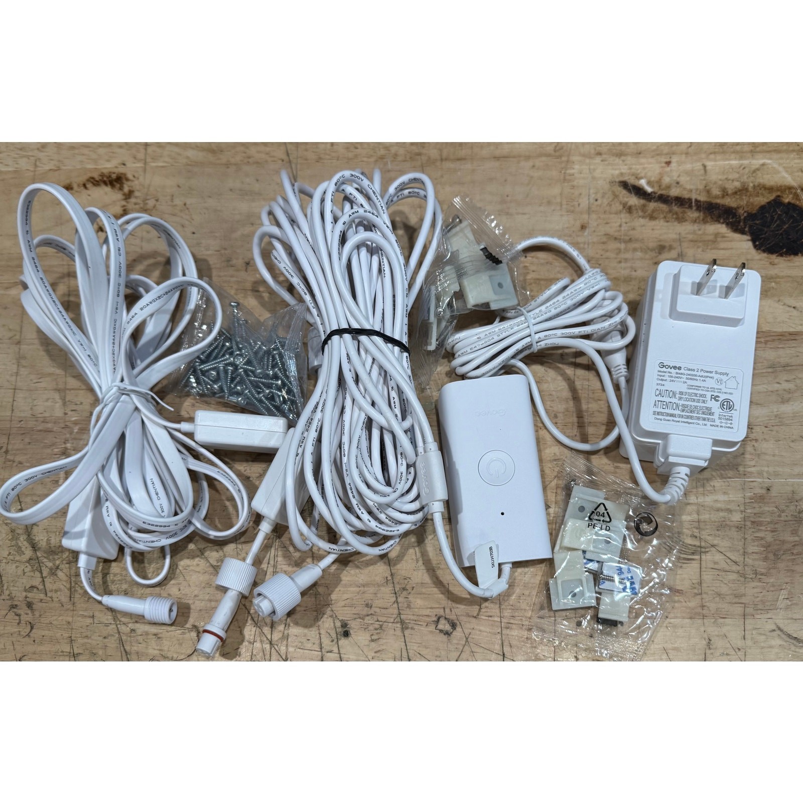 GOVEE CONTROLLER,POWER SUPPLY AND WIRING (SEE PICS) GOVEE CONTROLLER,POWER SUPPLY AND WIRING (SEE PICS)