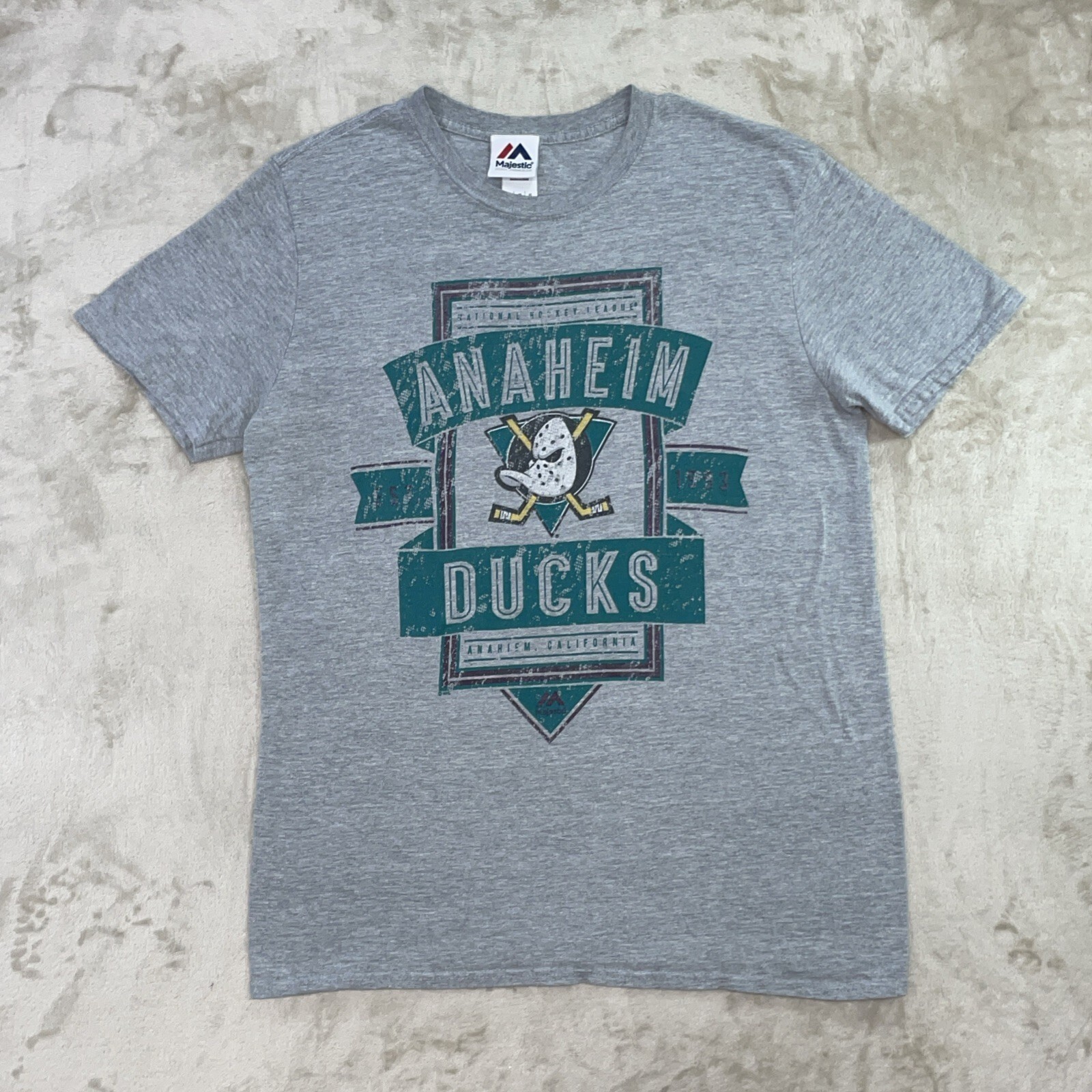 Vintage NHL Anaheim Ducks Gray Majestic T Shirt Hockey Y2K Mens Size Medium