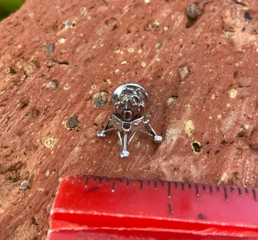 Vintage NASA Grumman (LEM) Lunar Excursion Module Lapel Pin / Tie Tack / Hat Pin