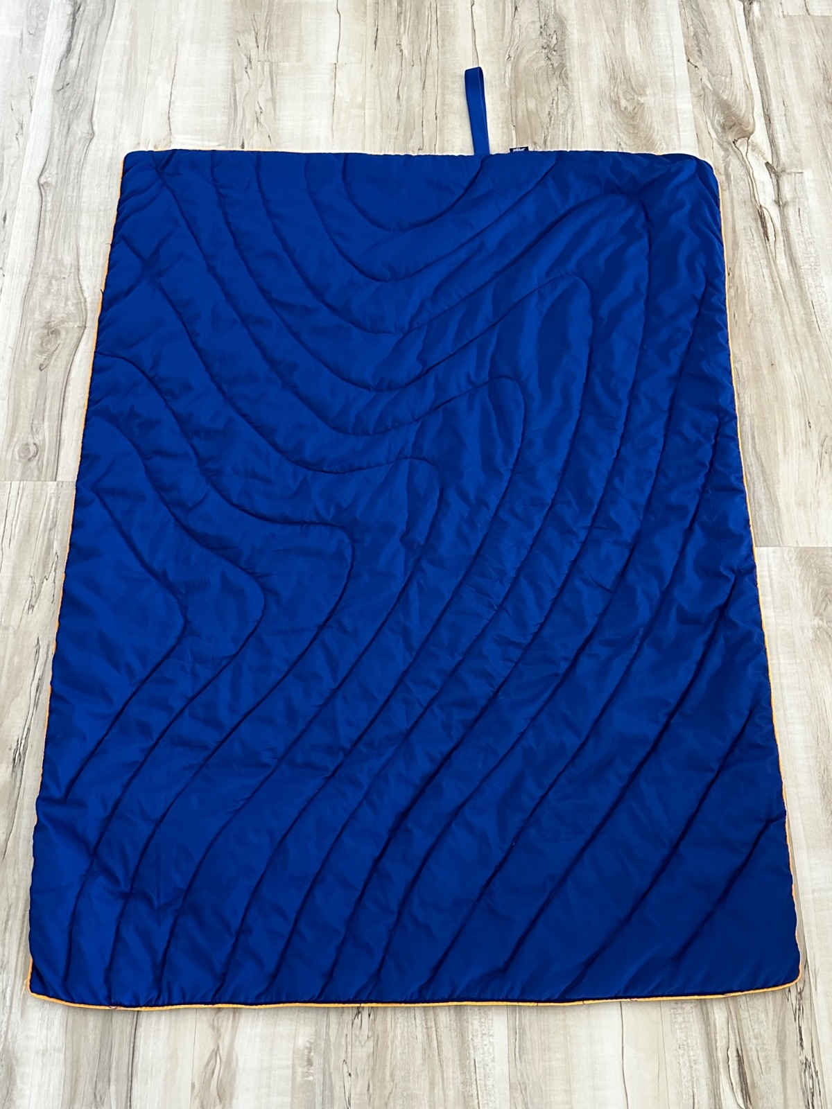 JETBLUE 49 x 36 in. Royal Blue Roll-Up Quilted Blanked (Mint Class)
