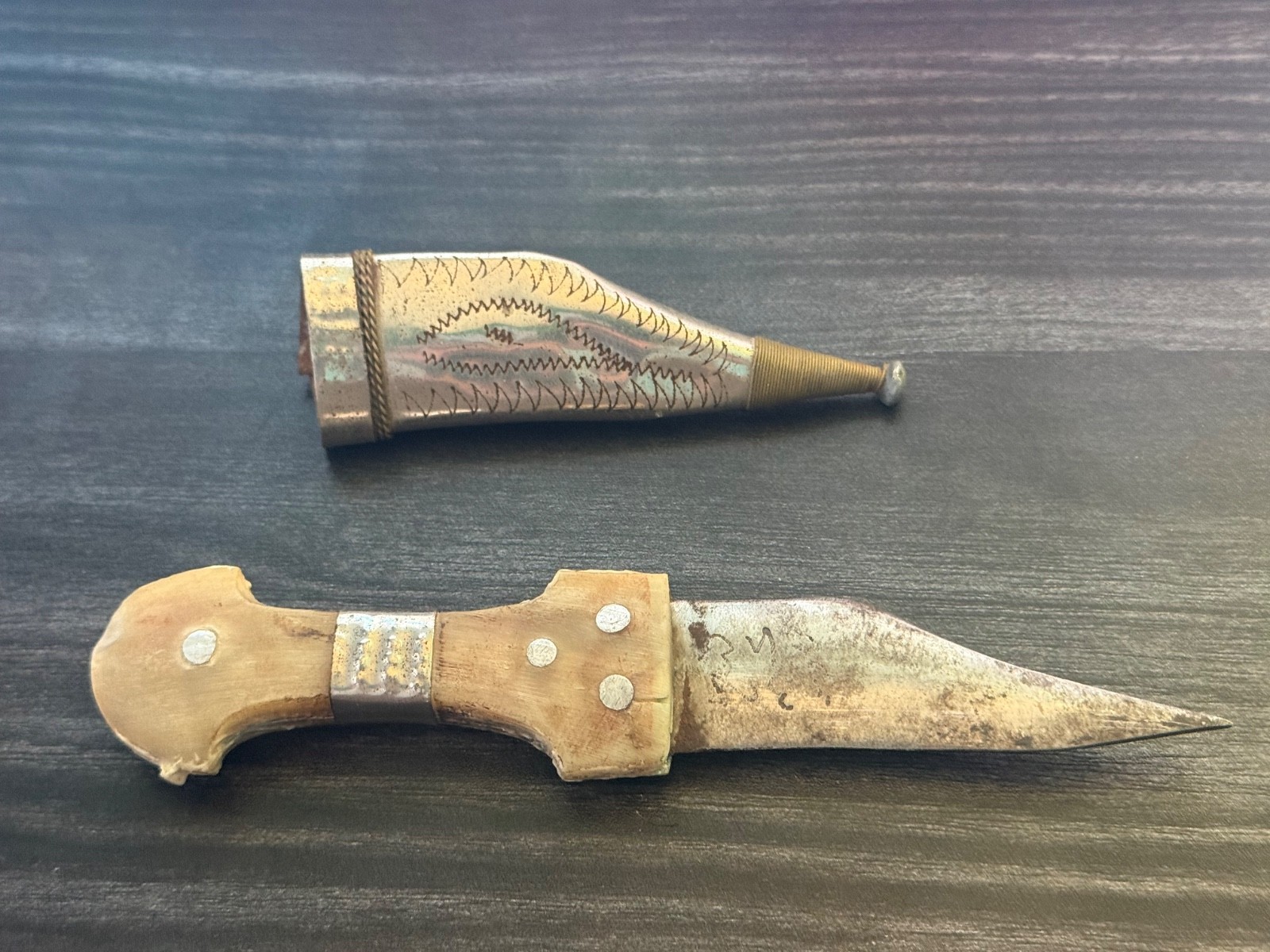 Jordanian Jambiya Knife - Bedouin Dagger with Bone Handle and Carbon Steel Blade