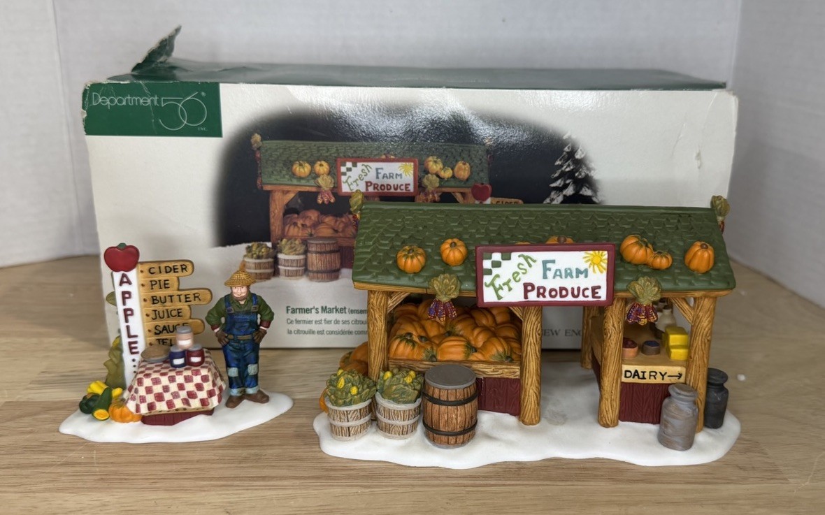 Department 56 Farmer\'s Market #56637 w/ Box Complete