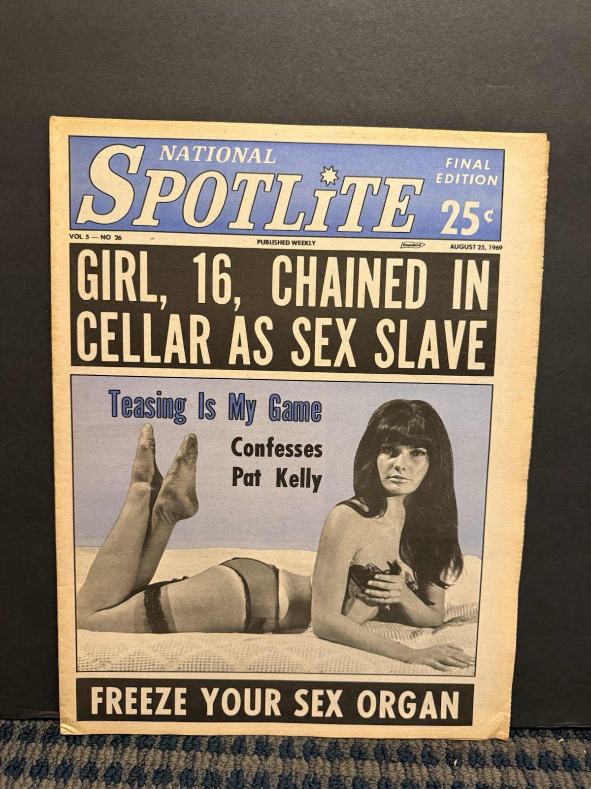 1969 August 25th National SpotLite Newspaper, Pat Kelly (VRN10A)