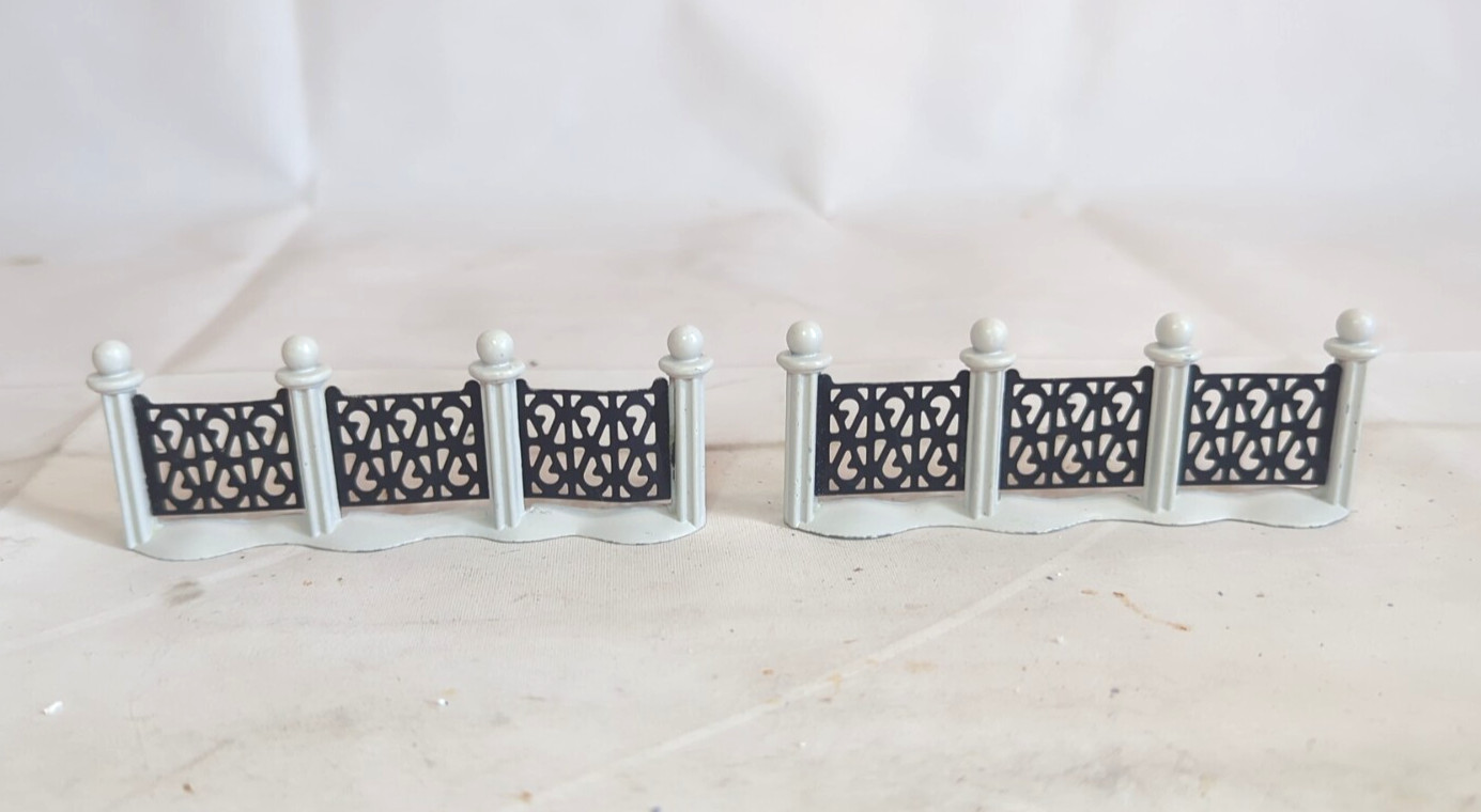 Vintage R.O.C. VILLAGE WROUGHT IRON FENCE ENAMELED METAL C2