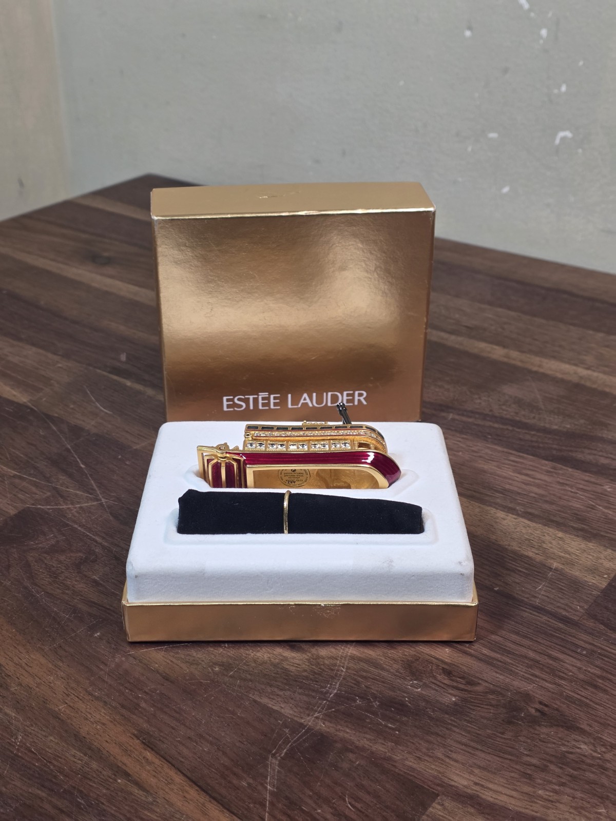 Rare 2004 ESTEE LAUDER Pleasures MISSISSIPPI STEAMBOAT - SOLD PERFUME - 7oz/2.2g