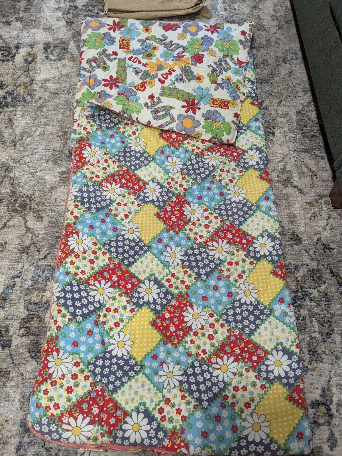Vintage JC Penny Circa 70's Sleeping Bag Daisy & Love 