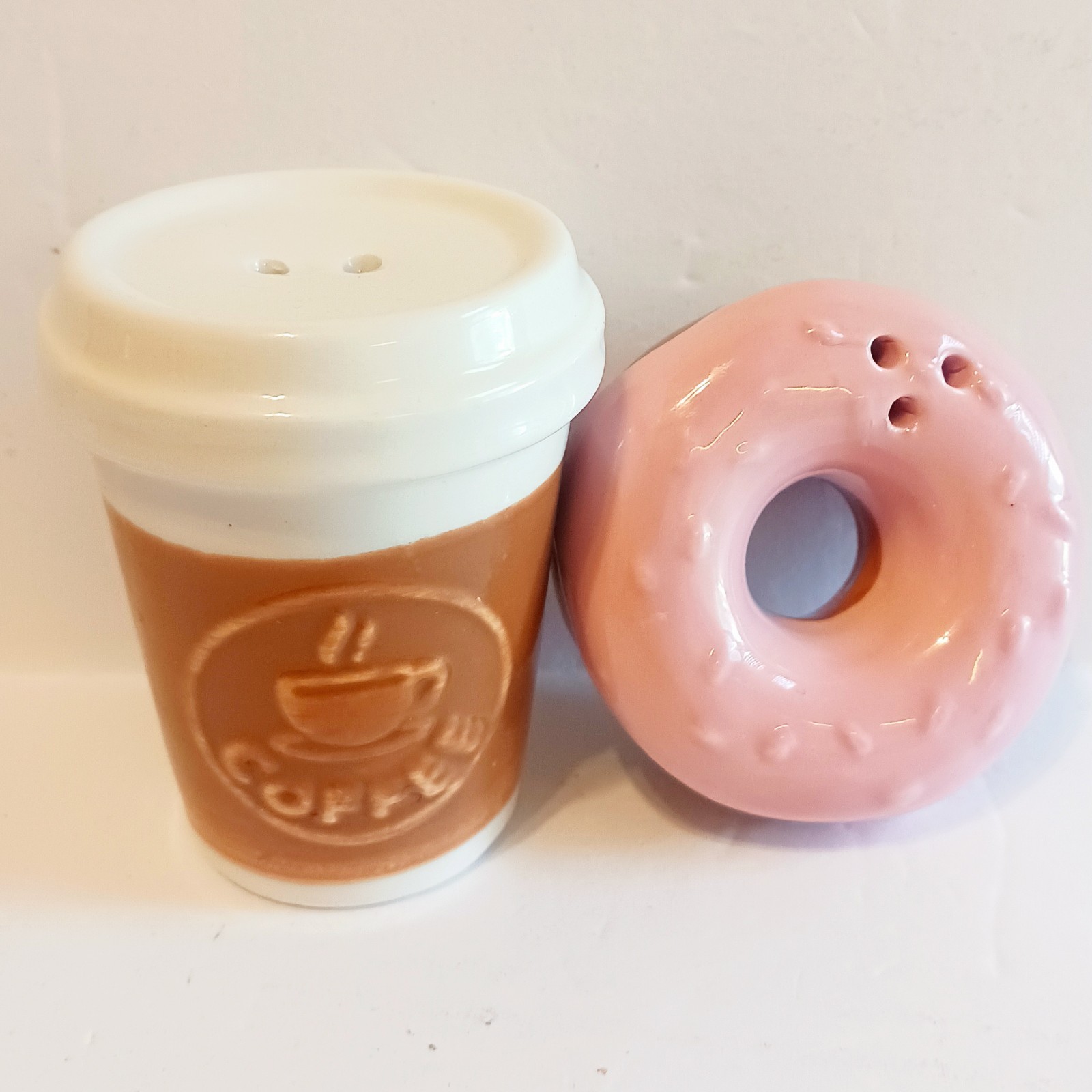 Coffee & Donut Salt And Pepper Shakers Set Ceramic Novelty Kitchen Fun