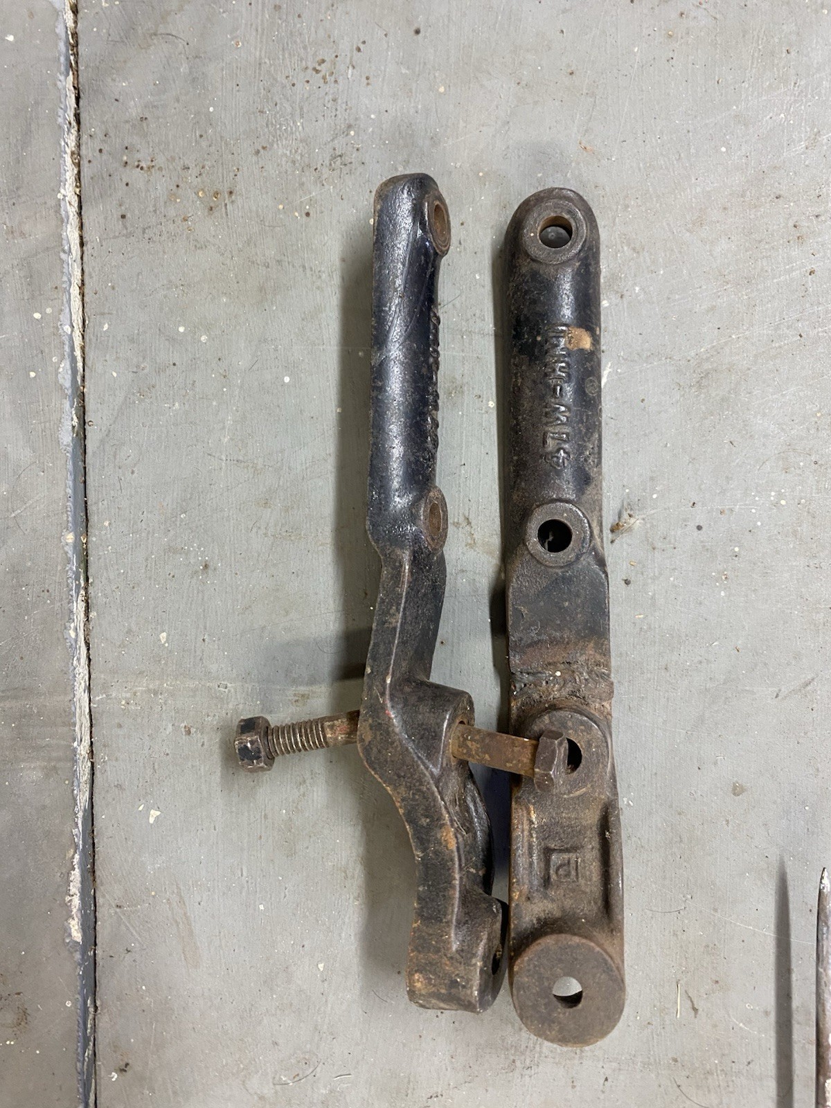 vtg Cast Iron Linkage Arms Black